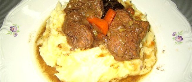 Ароматная томленая свинина с овощами