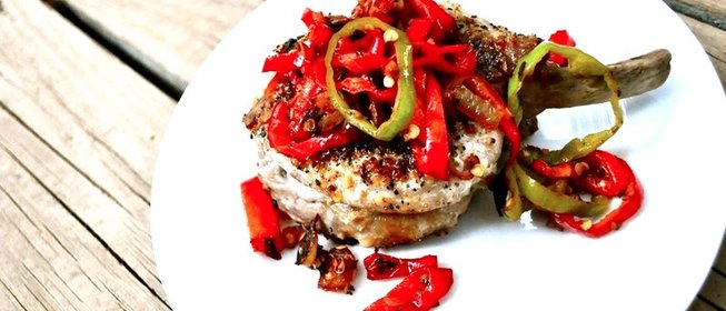 Свинина с перцем чили