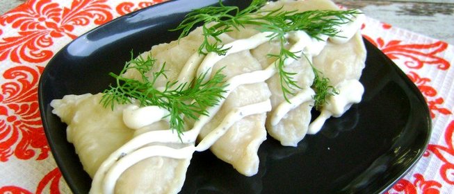 Вареники с картошкой салом и луком