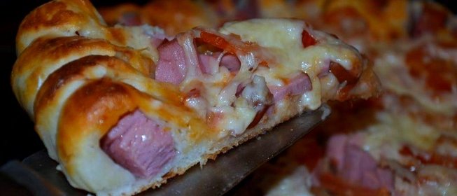 Пицца со вкусным ажурным краешком