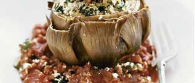 Фаршированный артишок с мясным рагу