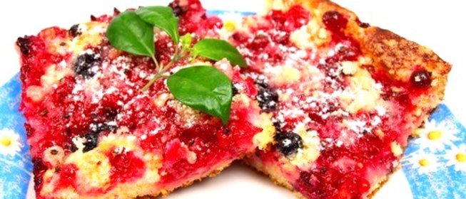 Пицца с ягодами