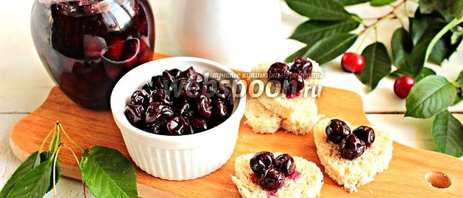 Варенье из вишни с корицей