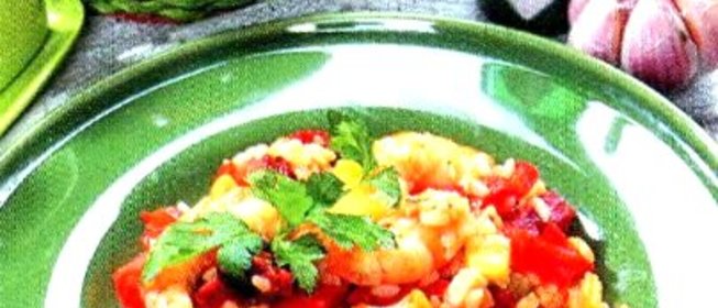 Рагу с креветками и салями