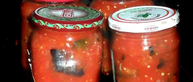 Баклажановые рулеты в томатном соусе