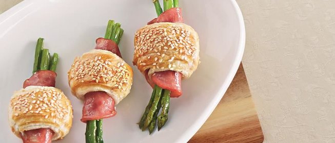 Закуска из спаржи и ветчины