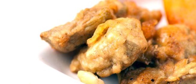 Устрицы в темпуре и арахисовом масле