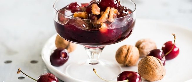 Варенье из черешни с грецким орехом