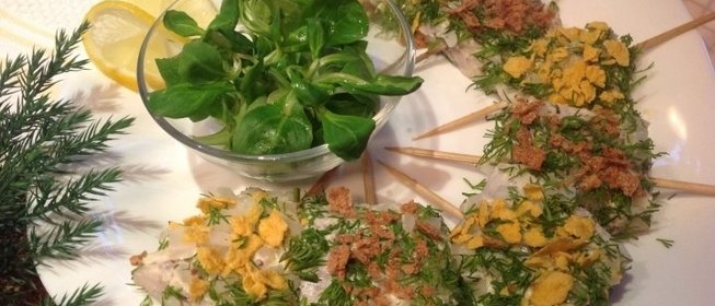 Хрустящая селедка на шпажках