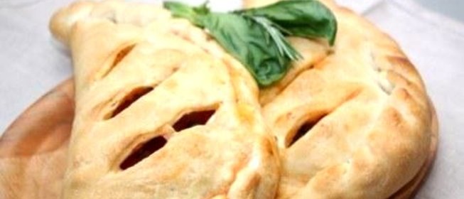 Закрытая пицца Кальцоне