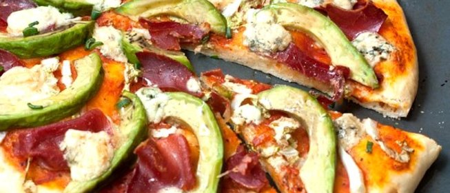 Пицца с авокадо