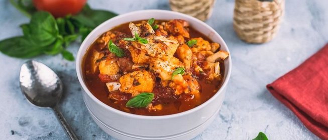 Цветная капуста с помидорами