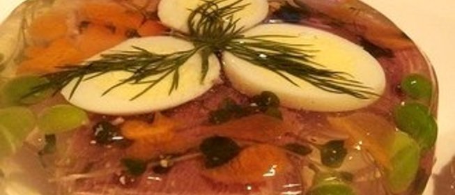 Язык в желе