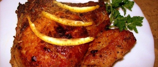 Свинина на кости в ароматном маринаде