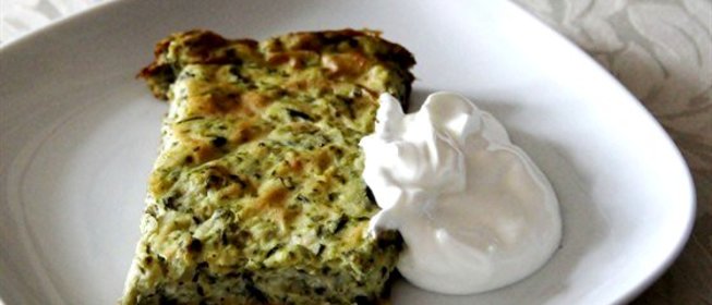 Творожная запеканка с картофелем, шпинатом и розмарином