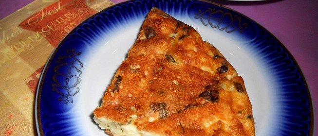 Запеканка из творога и сыра с зеленью