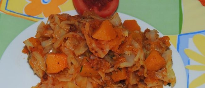 Капуста тушеная с тыквой