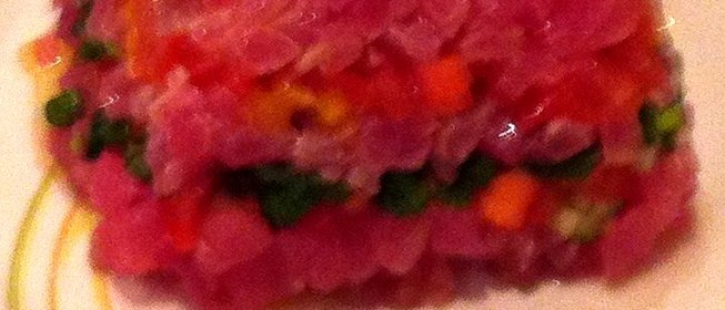 Слоеный тартар из тунца