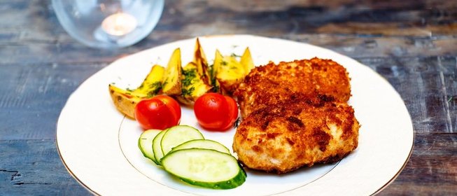 Тарталетки с креветками в сырном соусе