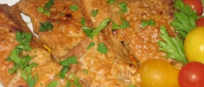 Свинина, запеченная в духовке кусочками