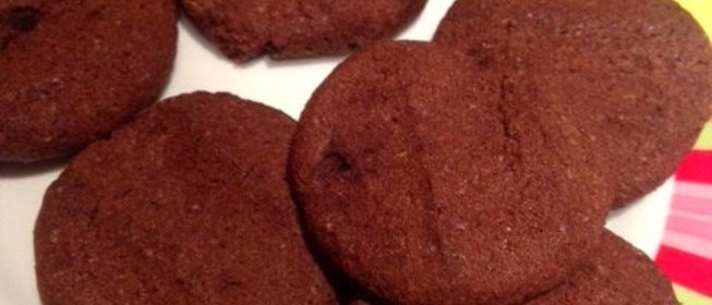 Шоколадное печенье из гречневой муки