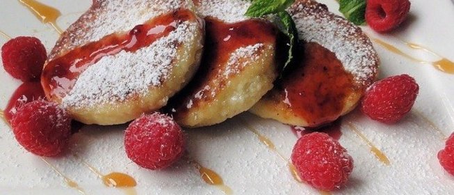 Сырники с ягодами