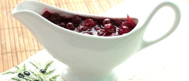 Брусничный соус к мясу без вина
