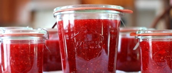 Сырой клубнично-малиновый джем