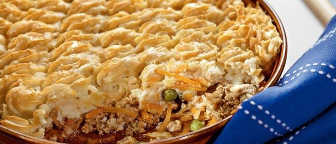 Пастуший пирог (shepherds pie), запеканка из картофеля и бараньего фарша