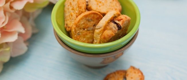 Сырное печенье с пряными травами