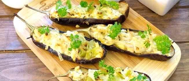 Лодочки из баклажанов с овощами