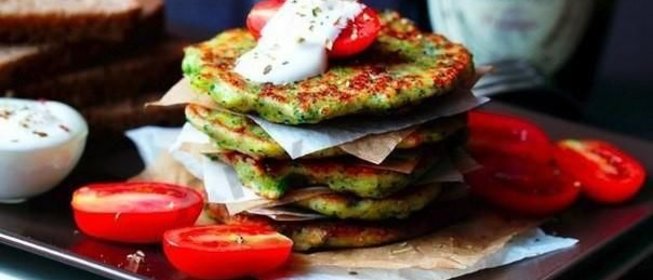 Оладьи из брокколи и сыра пармезан