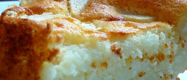 Запеканка с творогом и яблоками