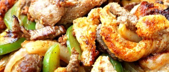 Свинина с зеленым перцем в сладком соевом соусе