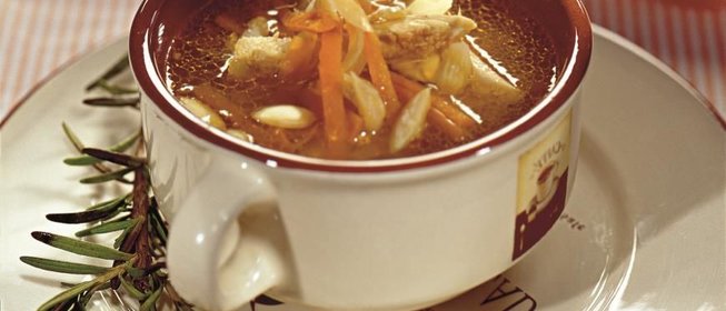 Куриный суп с миндалем