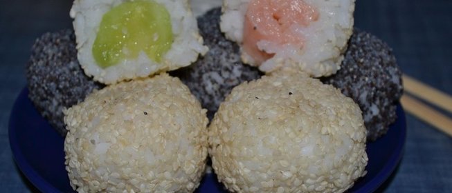 Рисовые шарики с начинкой