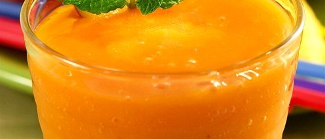 Коктейль из манго и кокоса