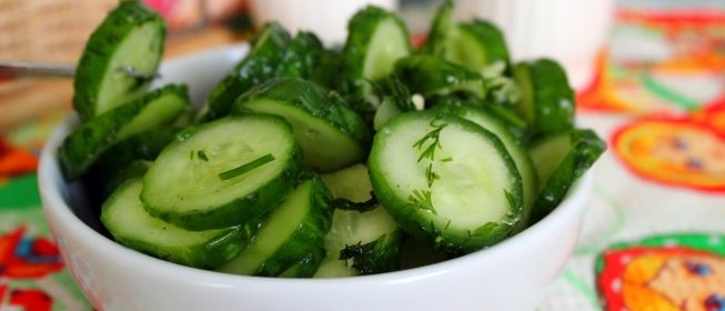 Острая закуска из свежих огурцов
