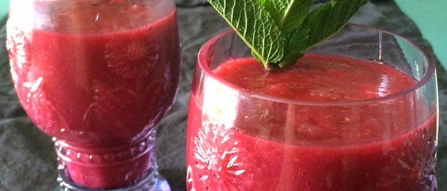 Смузи из ананаса с малиной