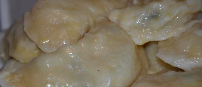 Вареники с картофельным пюре и зеленью в пароварке