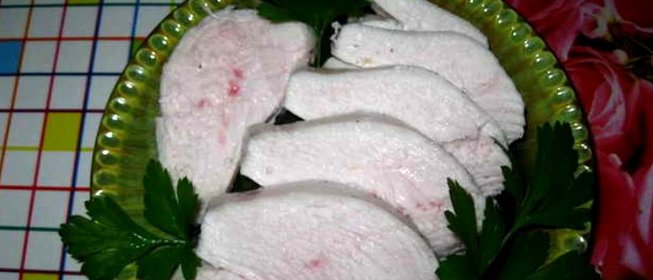 Вареная куриная грудка
