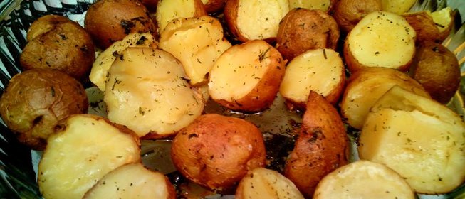 Печеная молодая картошка