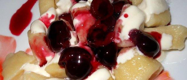 Ленивые вареники с вишней