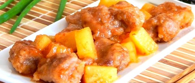 Свинина с ананасами в кисло-сладком соусе