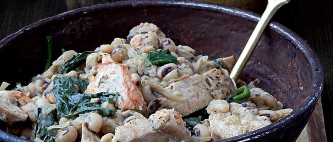 Рагу из цесарки с фасолью и шпинатом