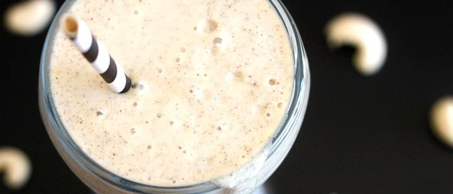 Банановый коктейль с мороженым