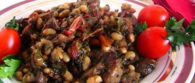 Рагу из белой фасоли со свининой и грибами