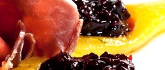 Ежевичный соус для свиных ребер на гриле