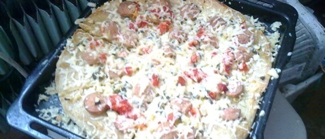 Пицца с сосисками и овощами