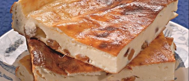 Творожная запеканка с изюмом